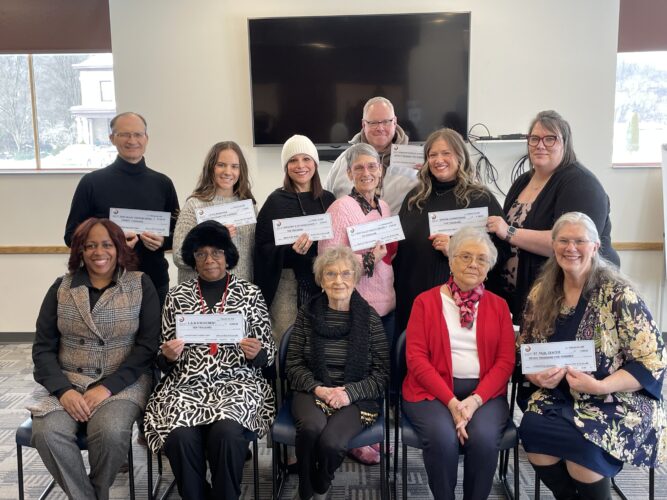 Woman's Club Helps Area Groups